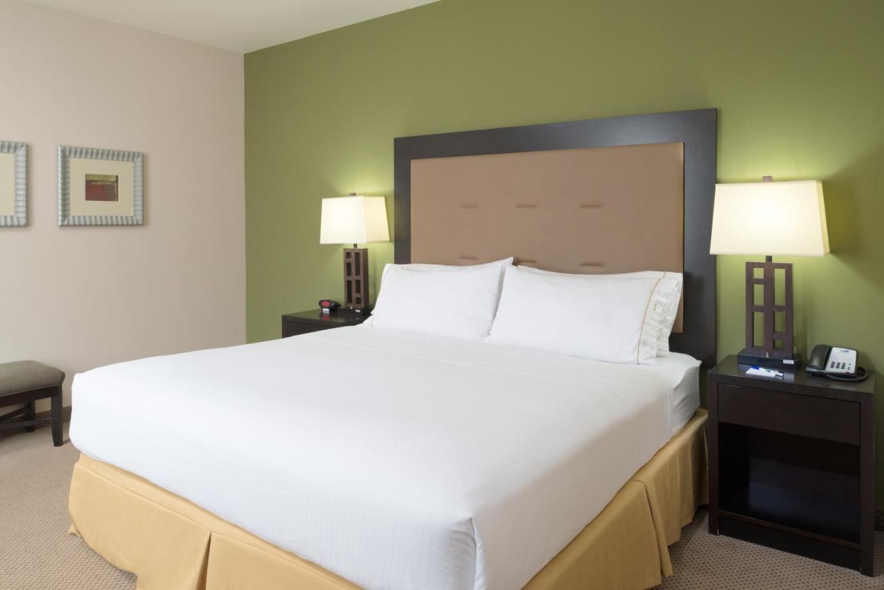 Express & North By Ihg 2*