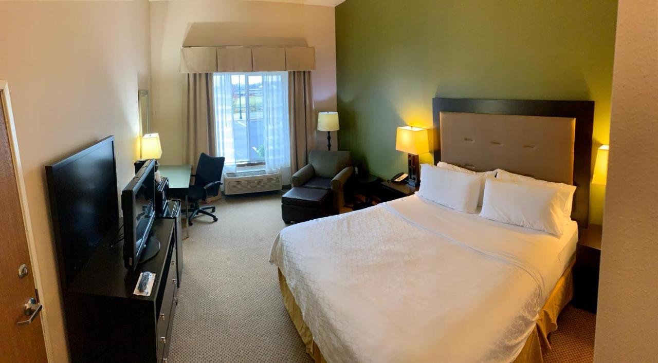 Express & North By Ihg Hotel 2*