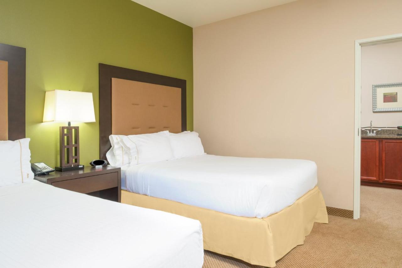 Express & North By Ihg 2*